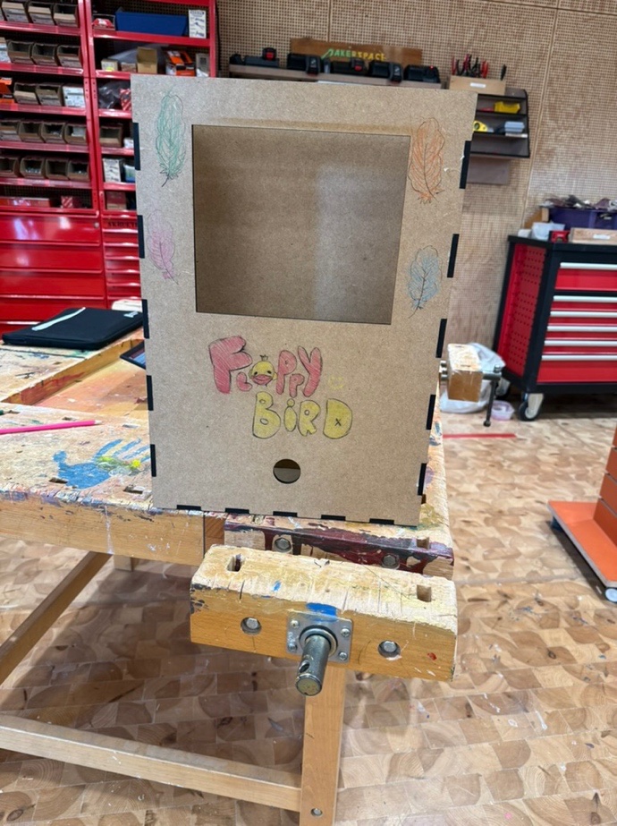 Færdig arkademaskine i træ med Fappy Bird-spil